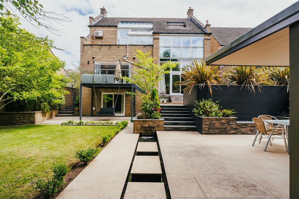 Property photo 3 of 39 Exterior And Gardens