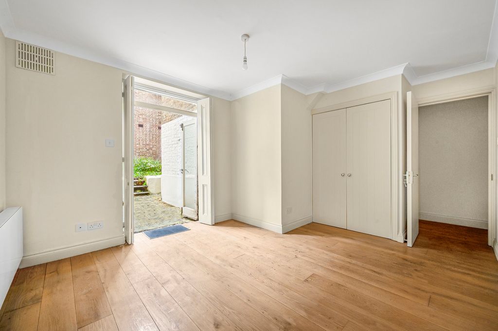 Property photo 3 of 9