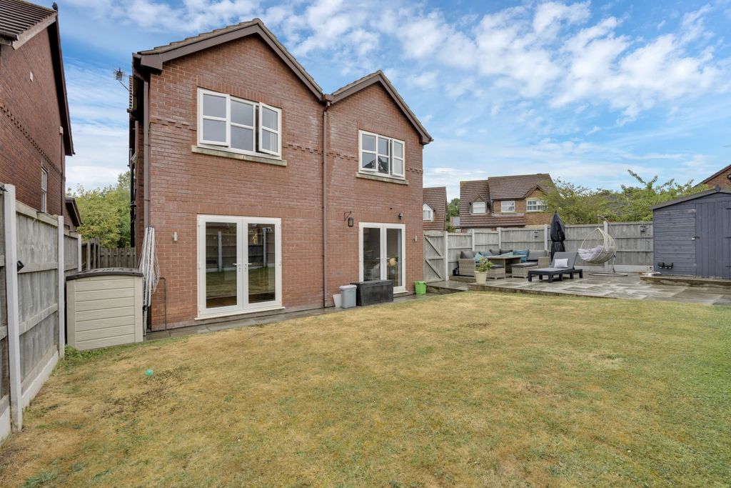 Property photo 2 of 20 Garden Emilydimelowewemovewhitchurchandnantwich (3