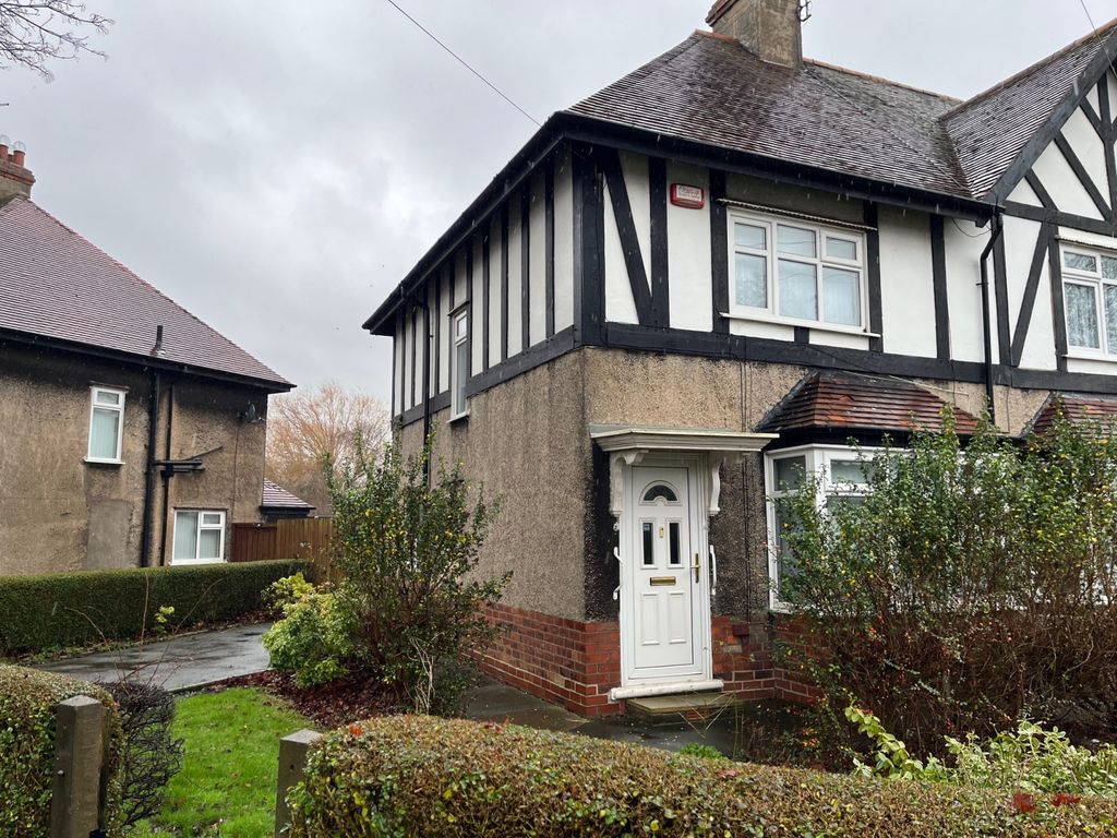 Property photo 1 of 11 2 Bedroom House For Sale