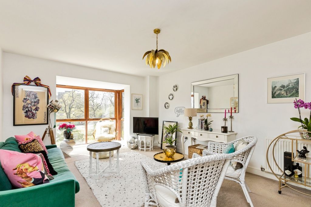 Property photo 1 of 13 Pbox-Img.Jpg