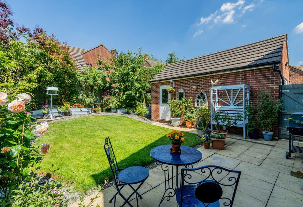 Property photo 2 of 16