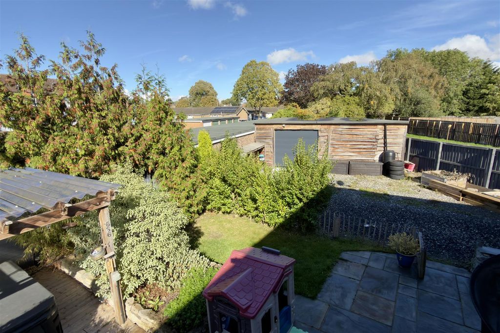 Property photo 2 of 26