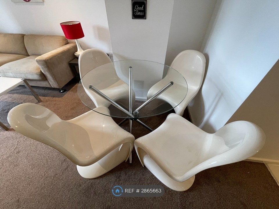 Property photo 2 of 22