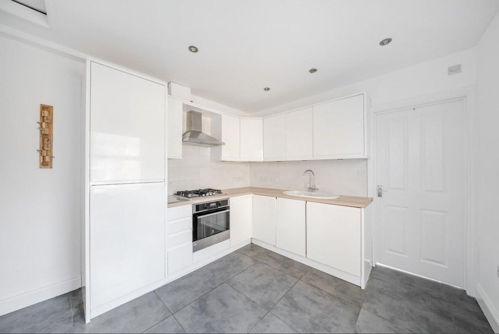 Property photo 3 of 8 Picture No. 08