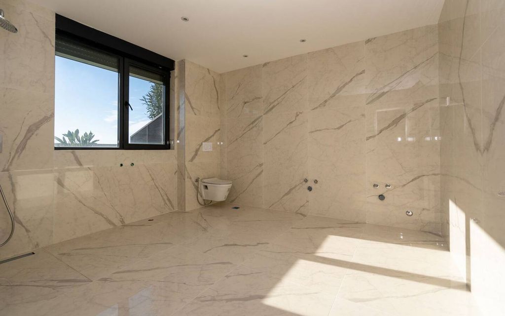 Property photo 3 of 13 <Alttext/>