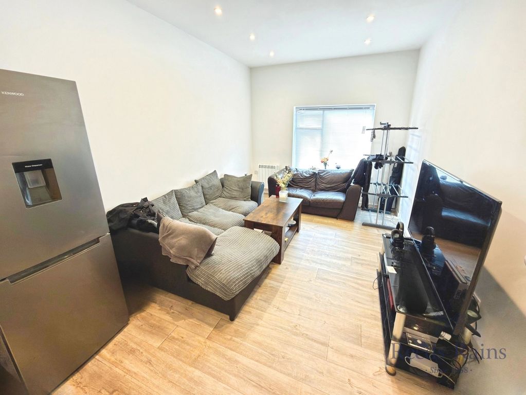 Property photo 3 of 20 Pbox-Img.Jpg