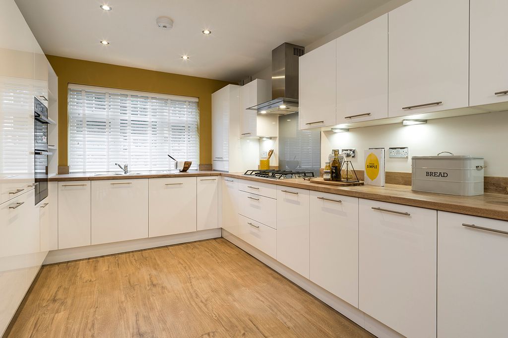 Property photo 3 of 7 Cs-Vdsw-K1002-Stratfordbay-Kitchen