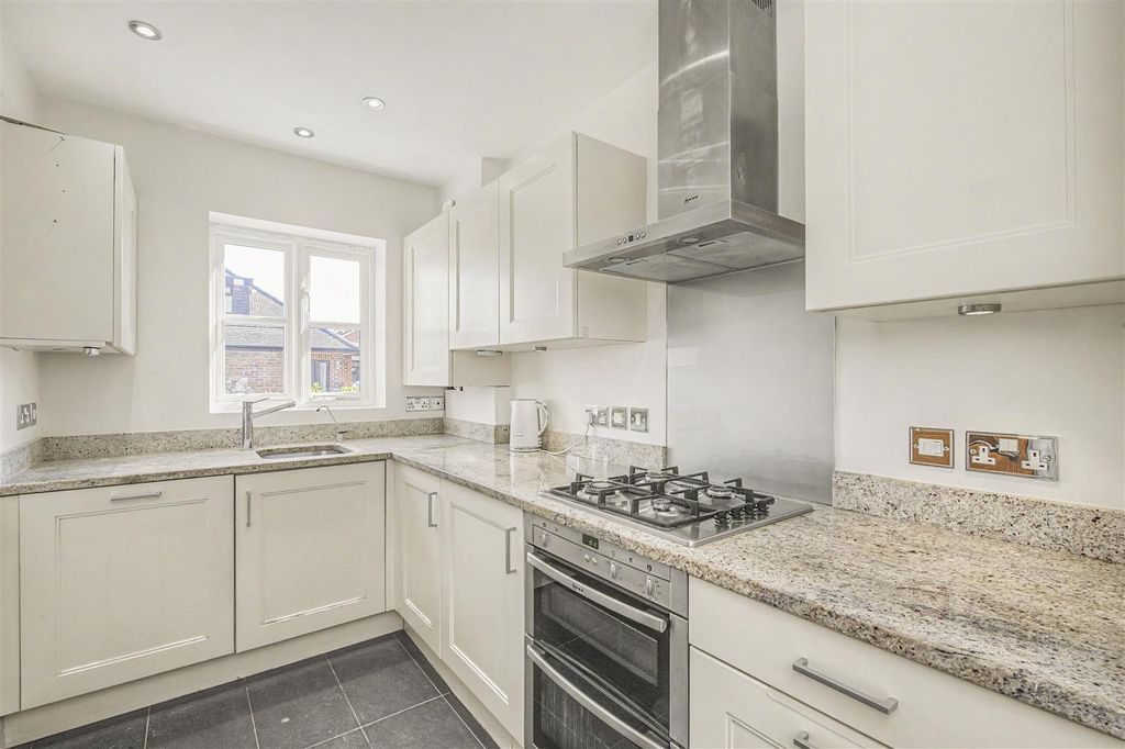 Property photo 2 of 12 Bentley-Mews-01.Jpg