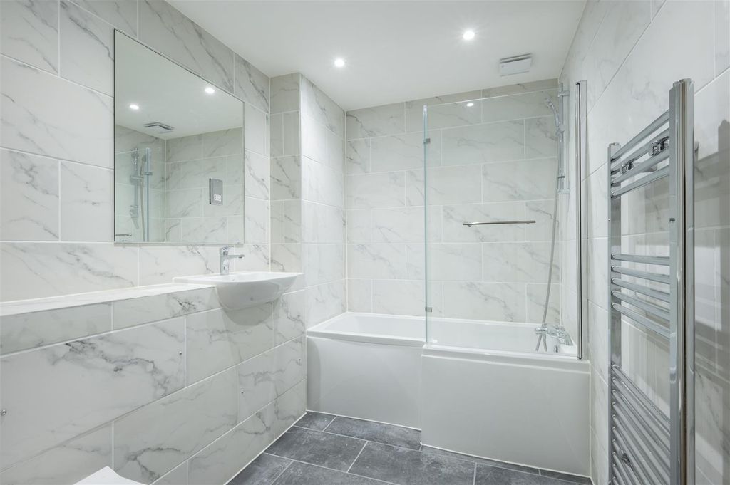 Property photo 3 of 12 File11.Jpg