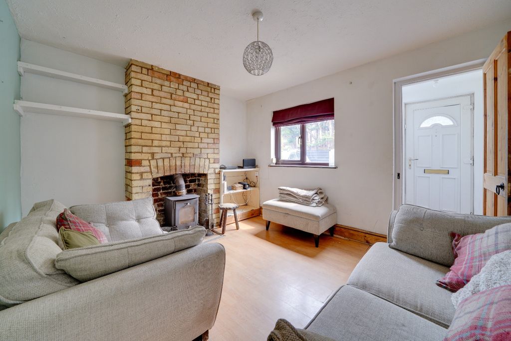 Property photo 2 of 11 3940332