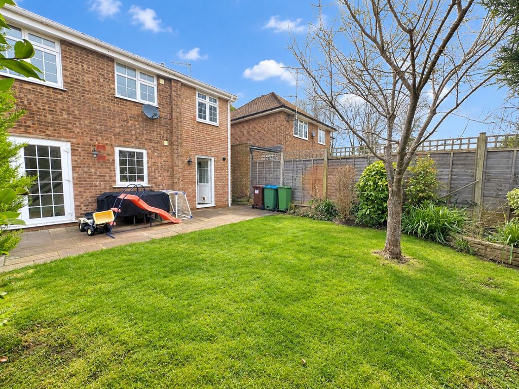 Property photo 2 of 14 4697971