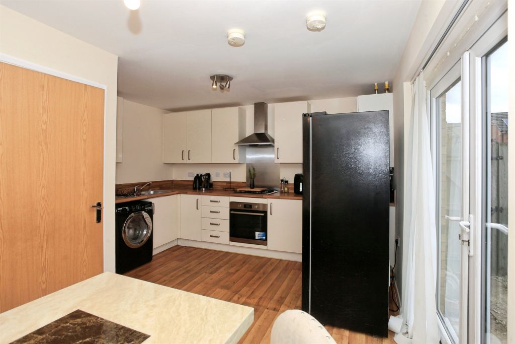Property photo 2 of 25 Kitchen/Diner