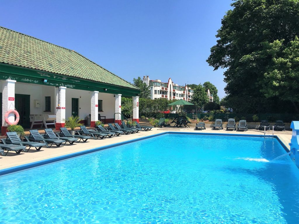 Property photo 3 of 14