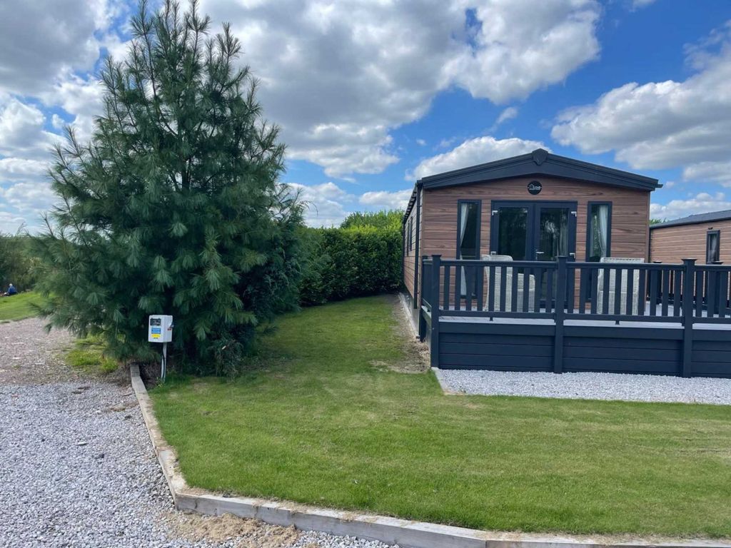 Property photo 1 of 29