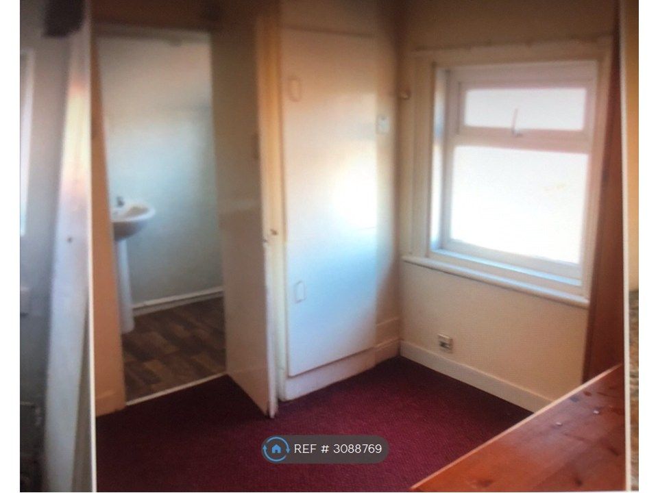 Property photo 3 of 4
