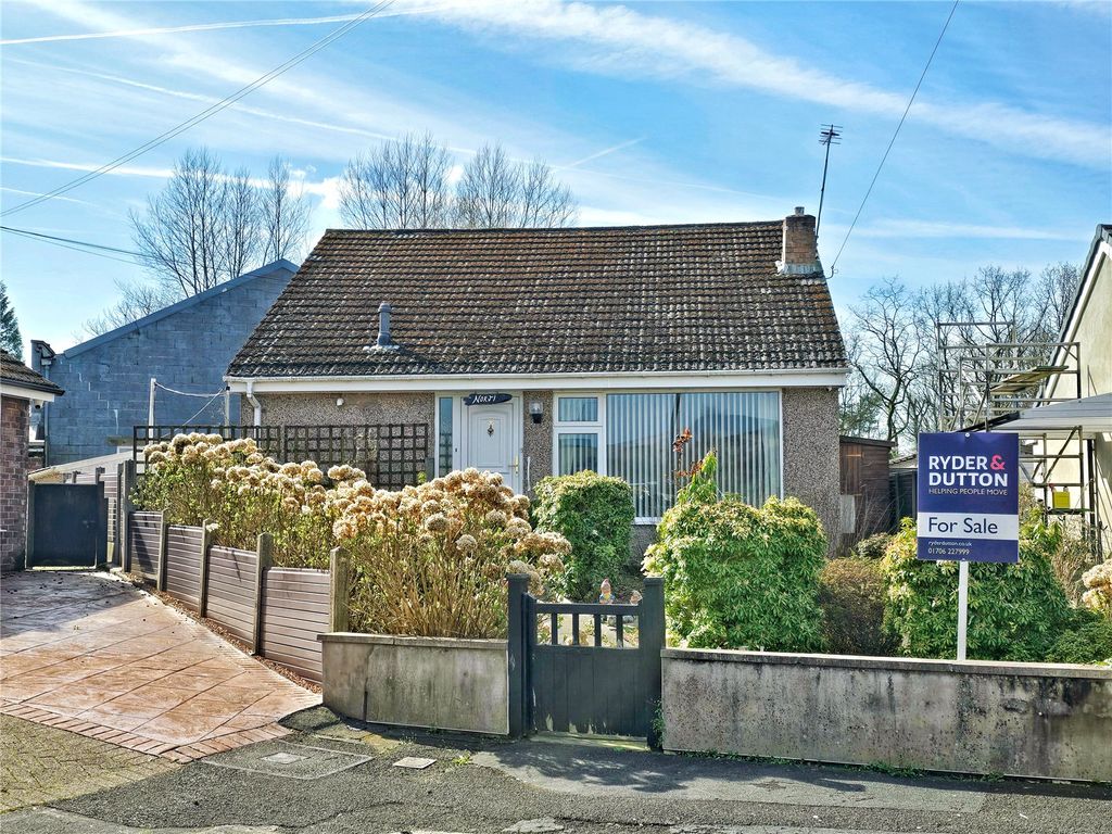 Property photo 1 of 12 Detached Bungalow