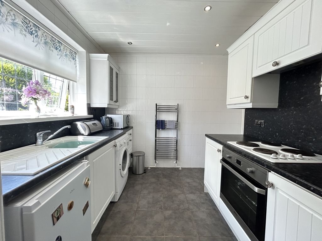 Property photo 3 of 12 Img_5117