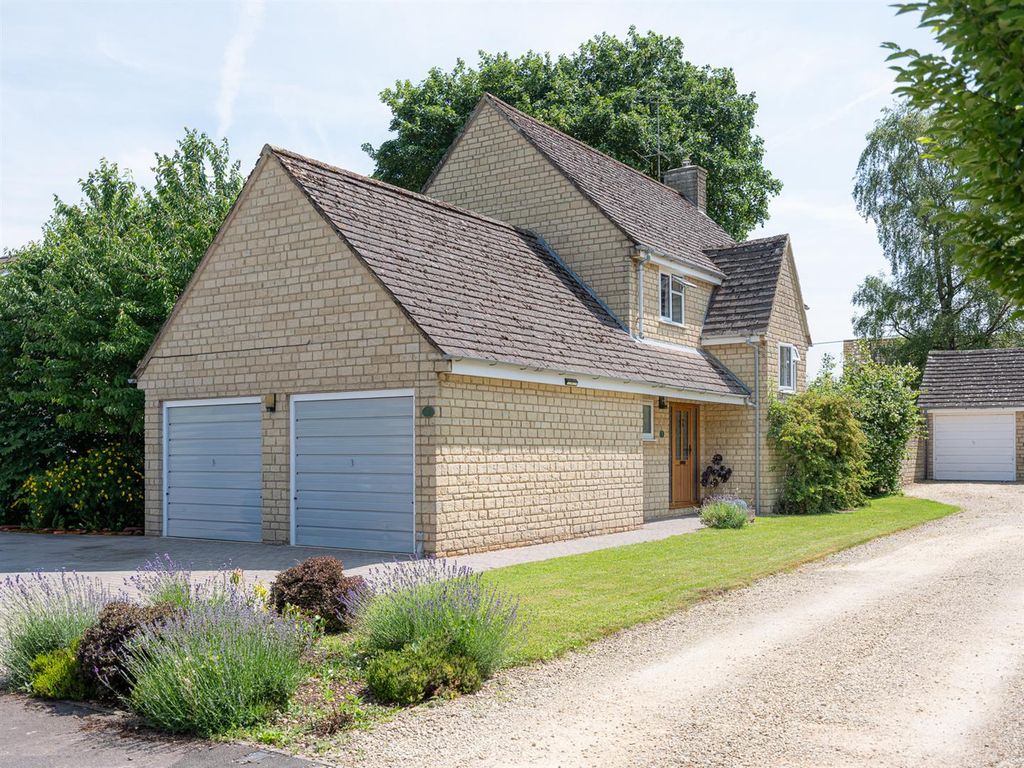 Property photo 2 of 27 7 Bouverie Park-9.Jpg