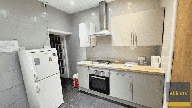 Property photo 3 of 4