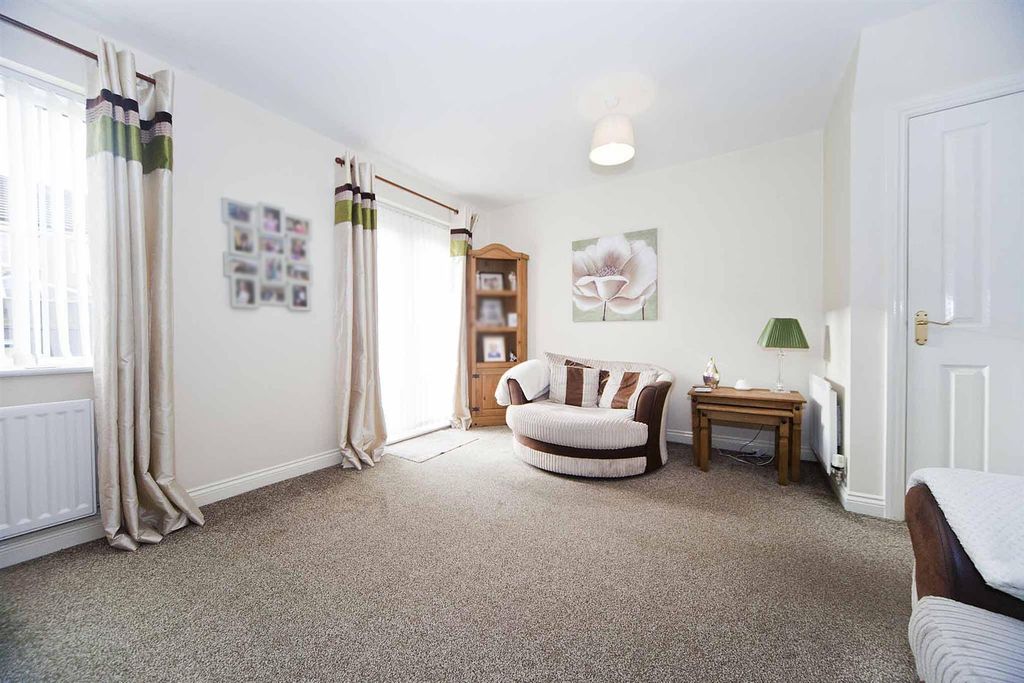 Property photo 3 of 23