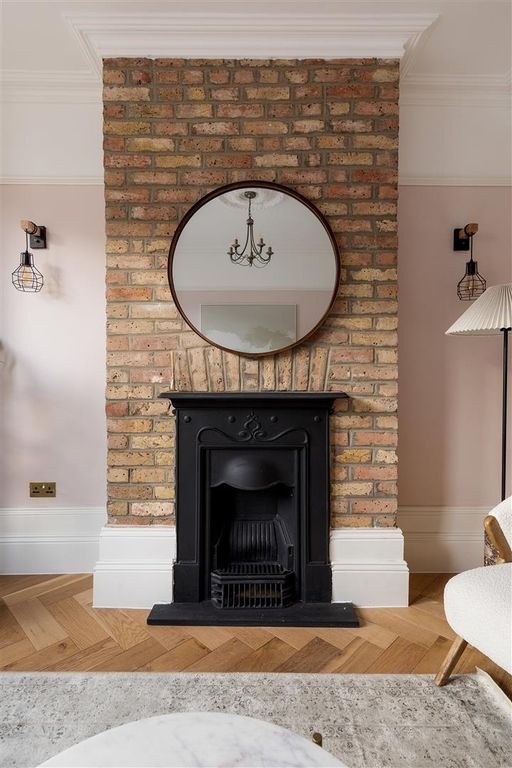 Property photo 2 of 55 Livingstone, E17