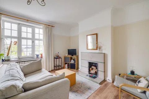 Property photo 2 of 11