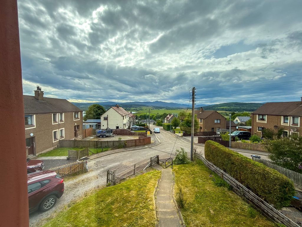 Property photo 2 of 21