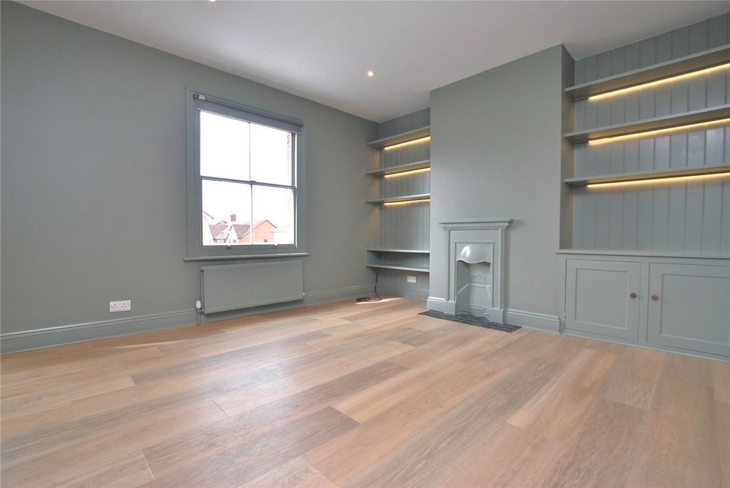 Property photo 3 of 9 Picture No. 05