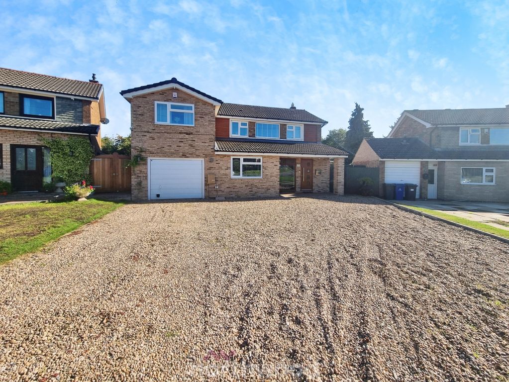 Property photo 1 of 44