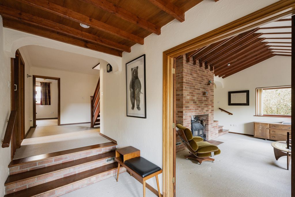 Property photo 2 of 33 244628 - Dogwood, Wattisfield-14.Jpg
