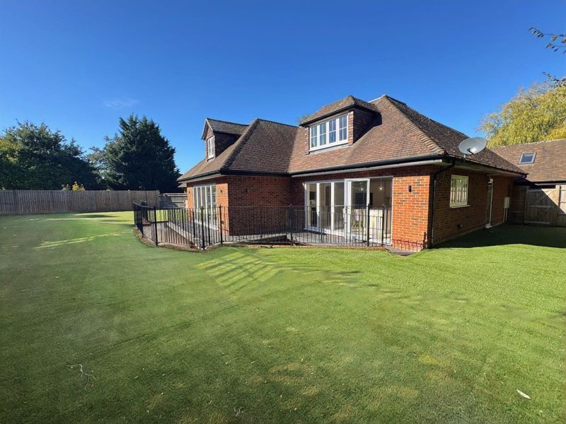 Property photo 3 of 33 Photo 35