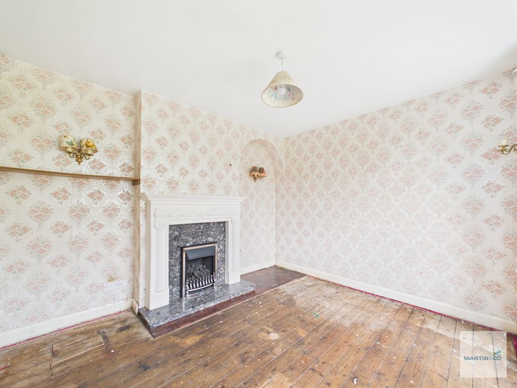 Property photo 3 of 18 Cam03394G0-Pr0523-Still008