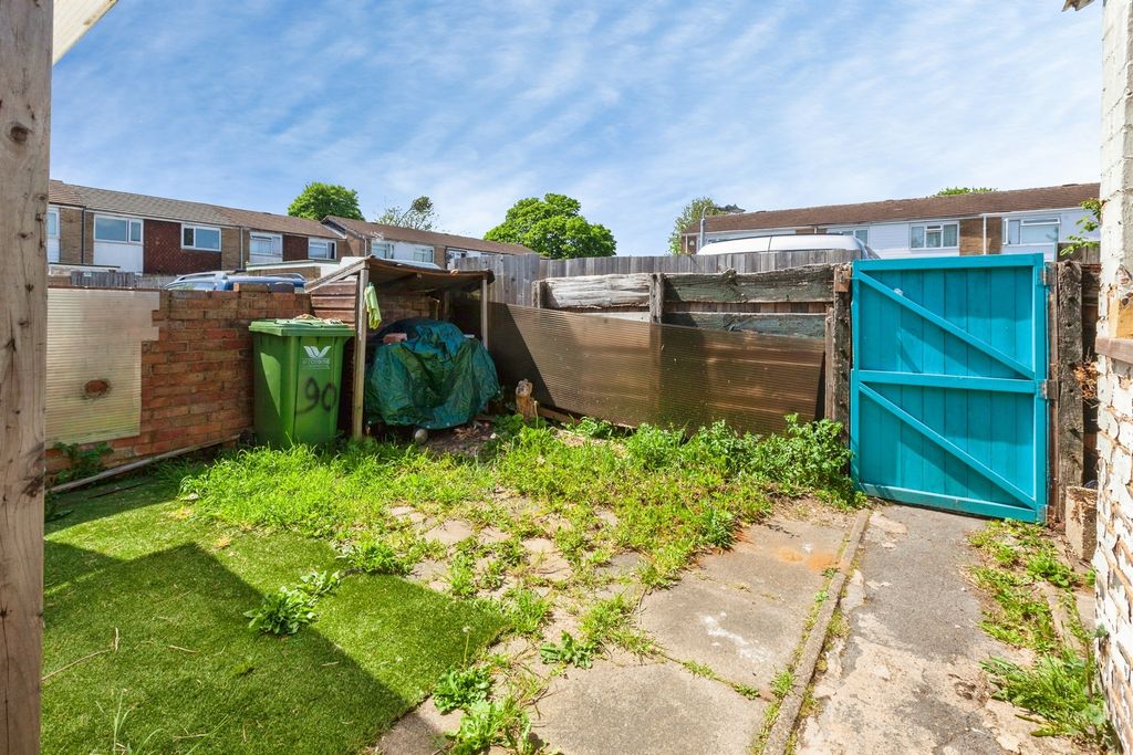 Property photo 3 of 12
