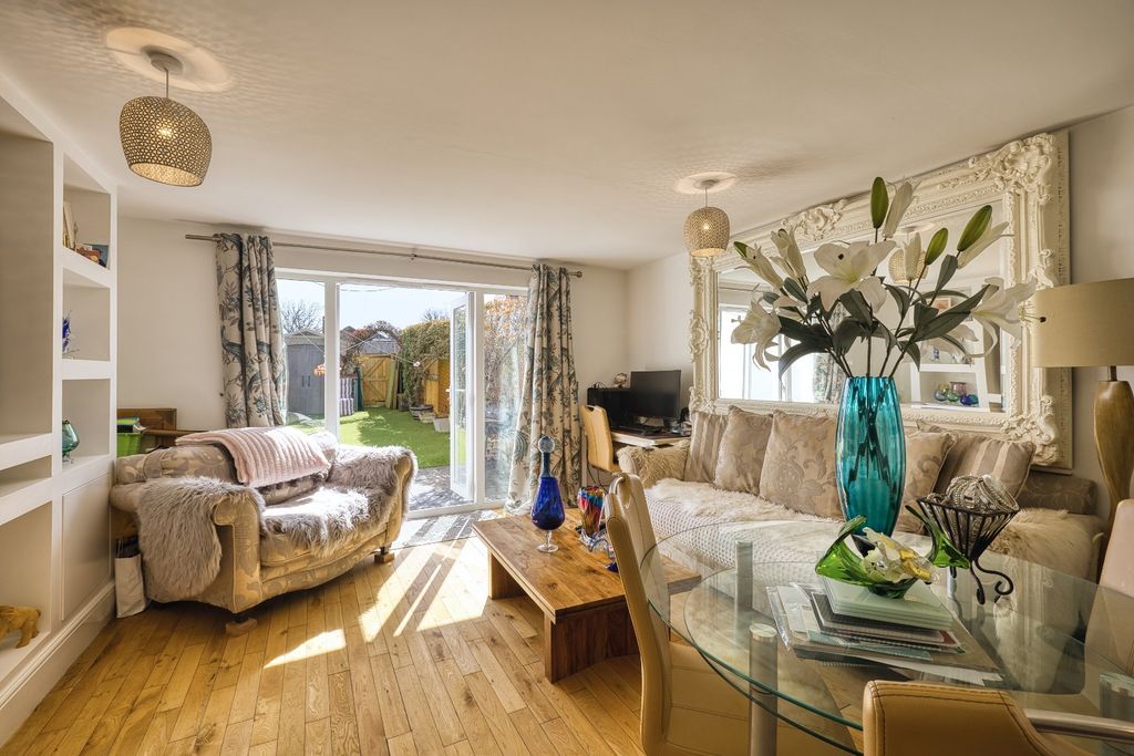 Property photo 2 of 13 Picture 2