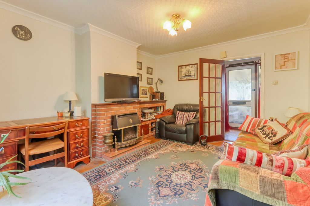 Property photo 2 of 14 Picture No. 12