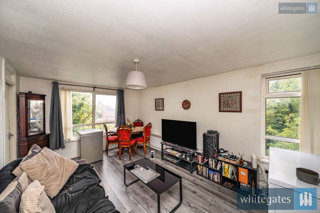 Property photo 3 of 18 Photograph