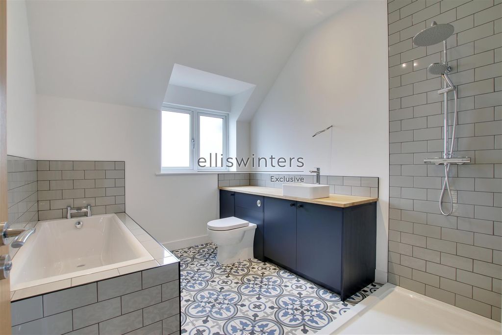 Property photo 3 of 34 Img_5242-Img_5244-Watermarked.Jpg