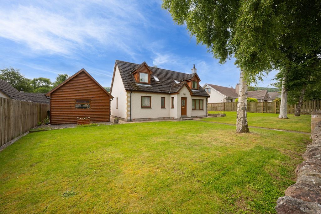 Property photo 1 of 36