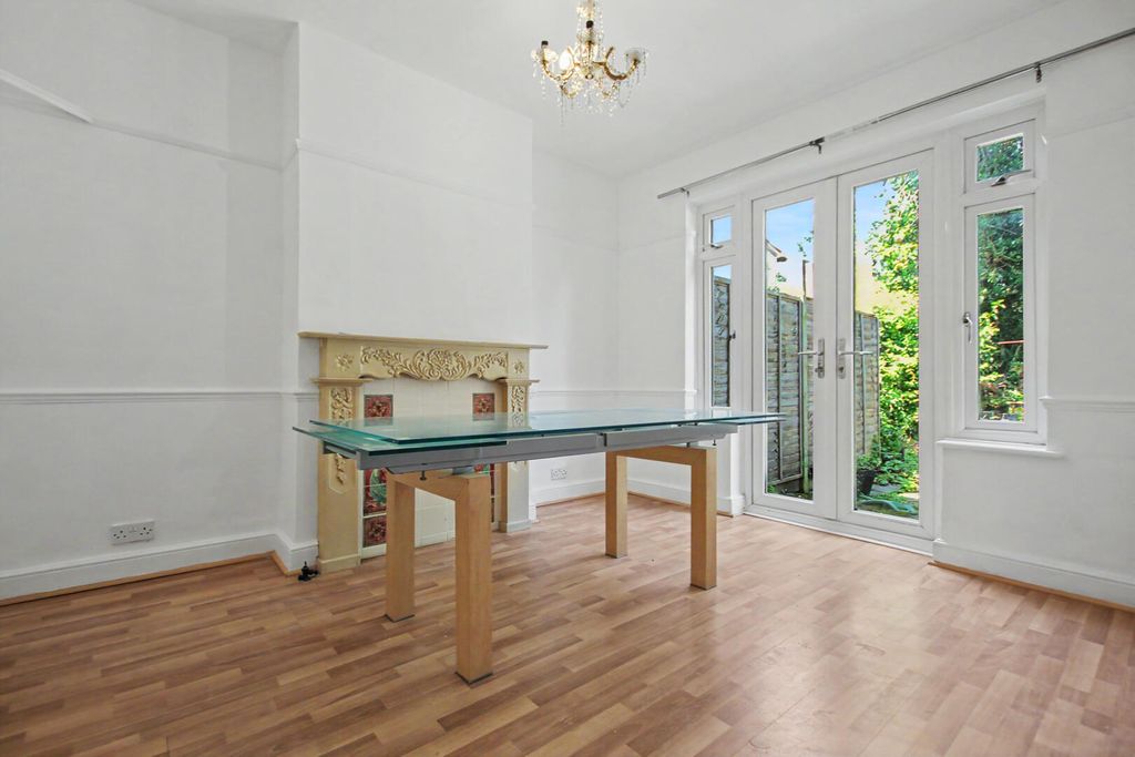 Property photo 3 of 12 Dining Room