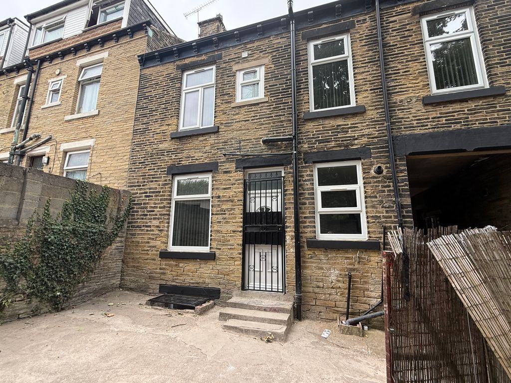 Property photo 2 of 18