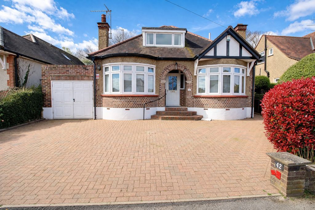 Property photo 1 of 16 Photo 17