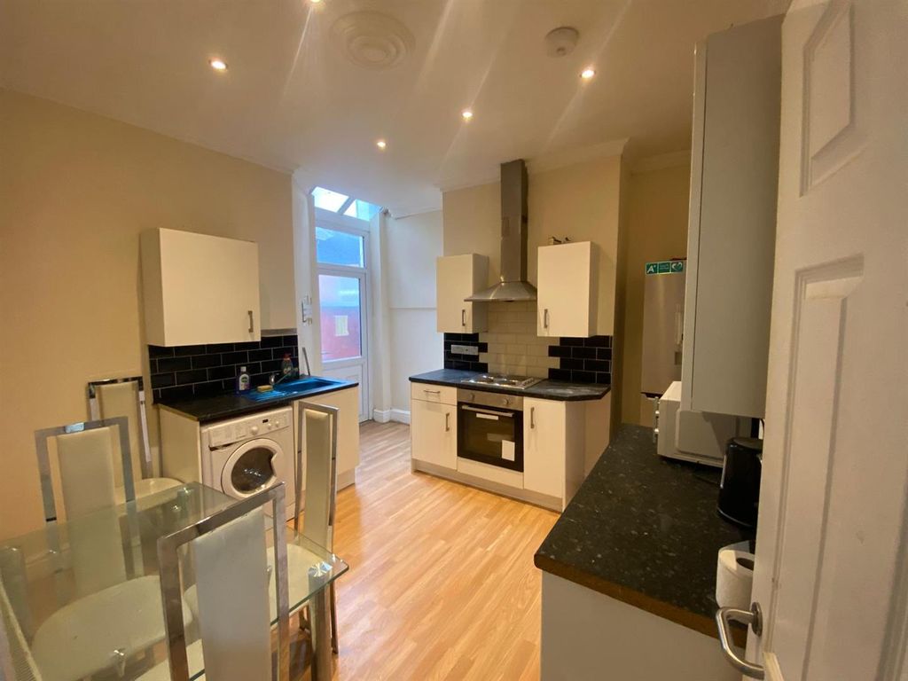 Property photo 2 of 12 Kitchen