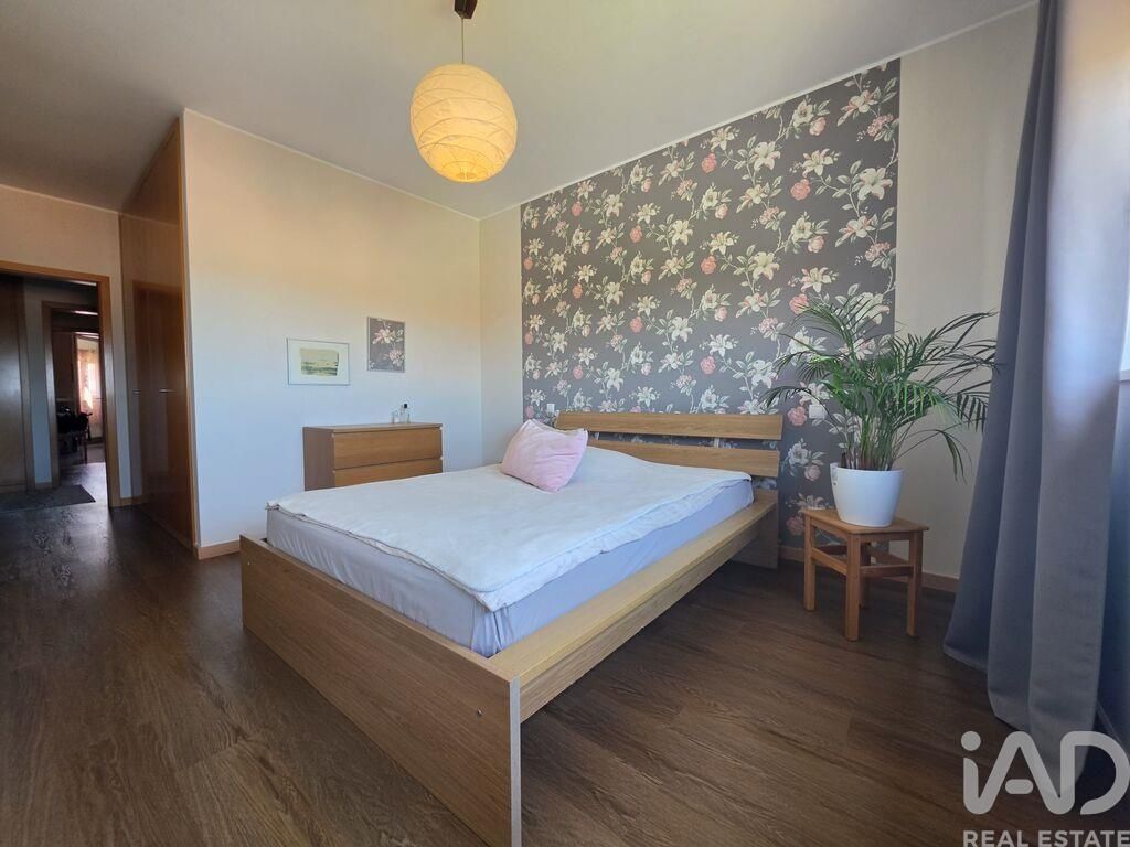Property photo 2 of 36