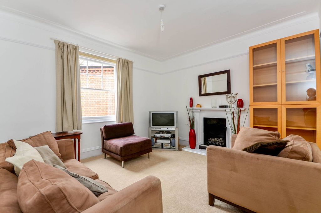 Property photo 2 of 9