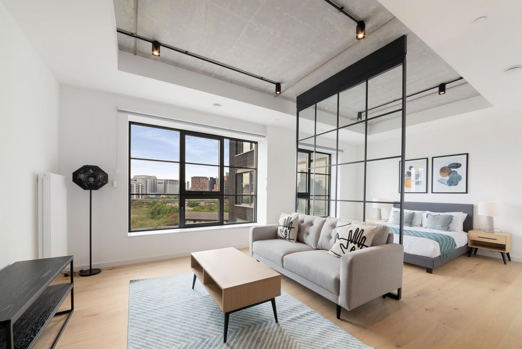 Property photo 1 of 6