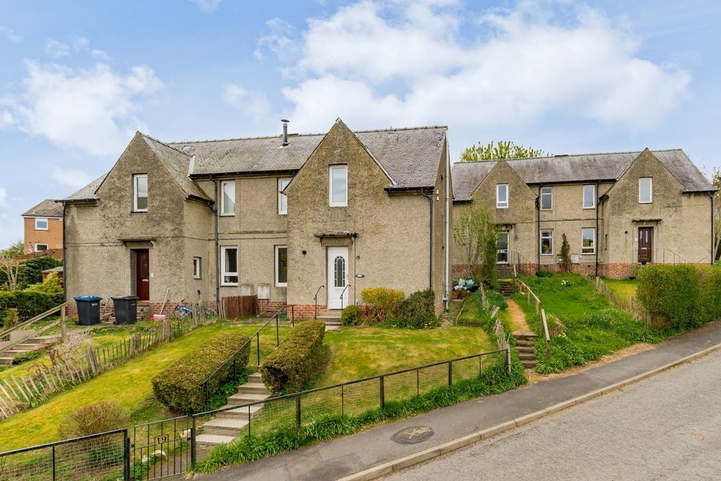 3 bed semi-detached house for sale19 Eliots Park, Peebles EH45