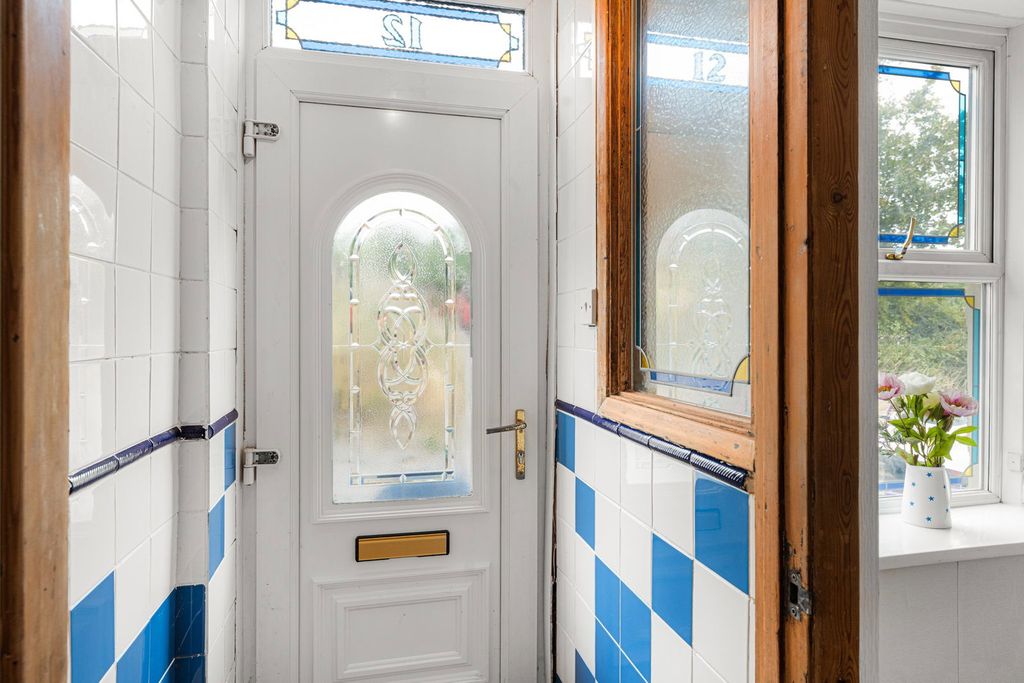 Property photo 2 of 21