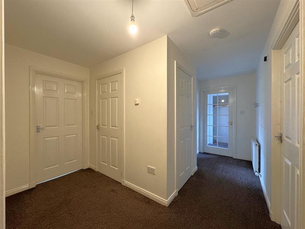 Property photo 3 of 17 Hallway.Jpg