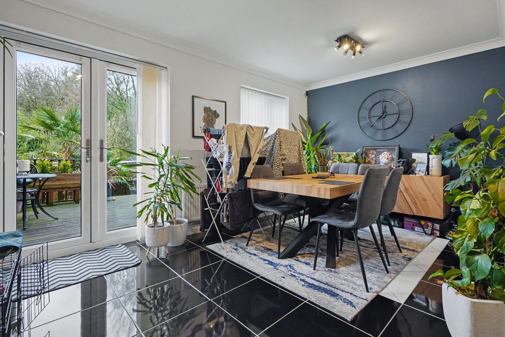 Property photo 2 of 30 Photo 21